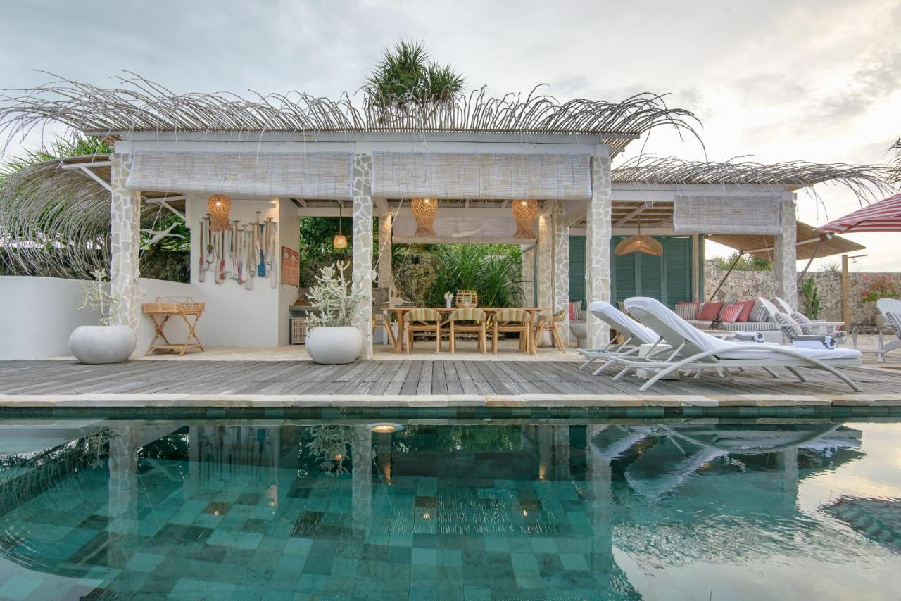 Driftwood Villas Lembongan Nusa Lembongan  Exterior photo